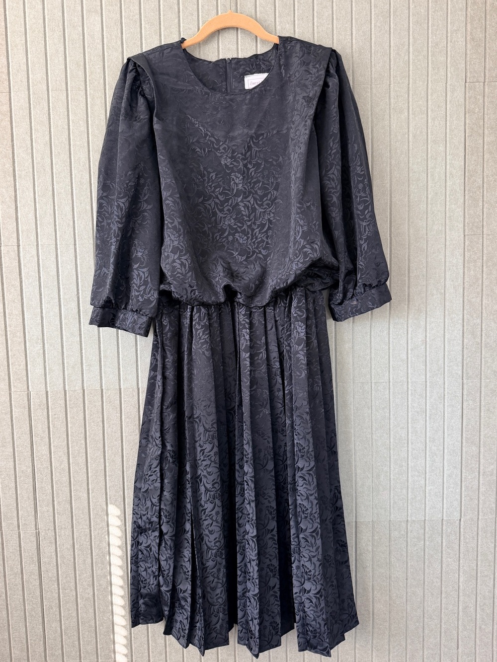 Vintage 80s Long Sleeve Black Jacquard Pleated Midi Dress
